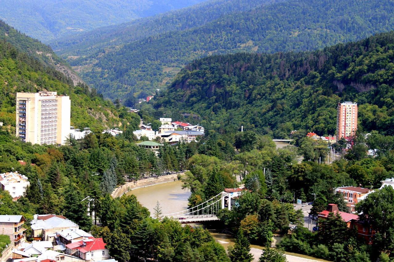 El-Mi Hotel Borjomi Exterior photo